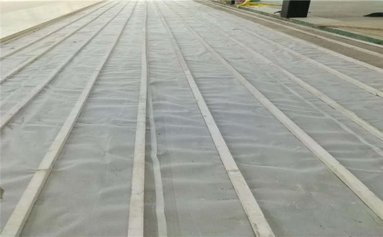 柞木舞蹈房木地板怎么翻新？